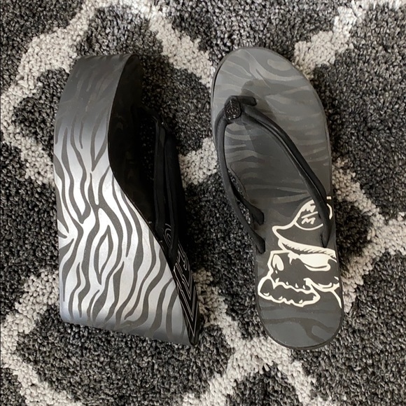 Metal Mulisha Shoes - Unique Metal Mulisha wedge flip flop Size 8